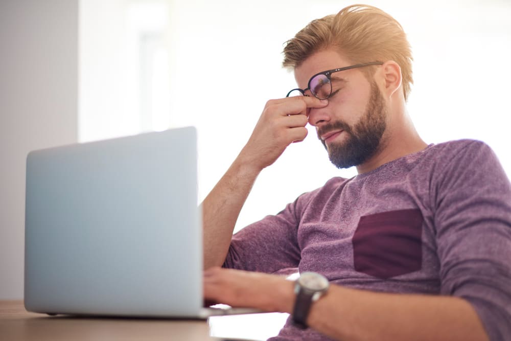 Screen Time and Eye Health: Protecting Your Vision
